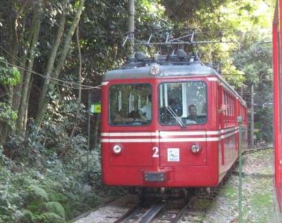 Oberleitungsbahn Rot 1